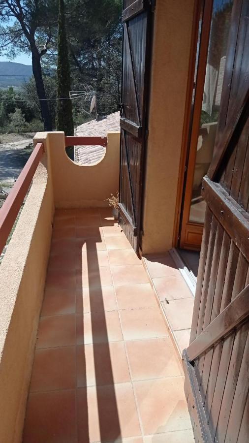 Les Cigales Bed & Breakfast Villelaure Exterior photo